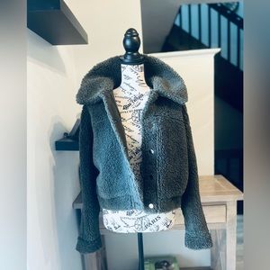 Lululemon-Textured Fleece Button-up Bomber Jacket-Reversible-Pockets-Size 8